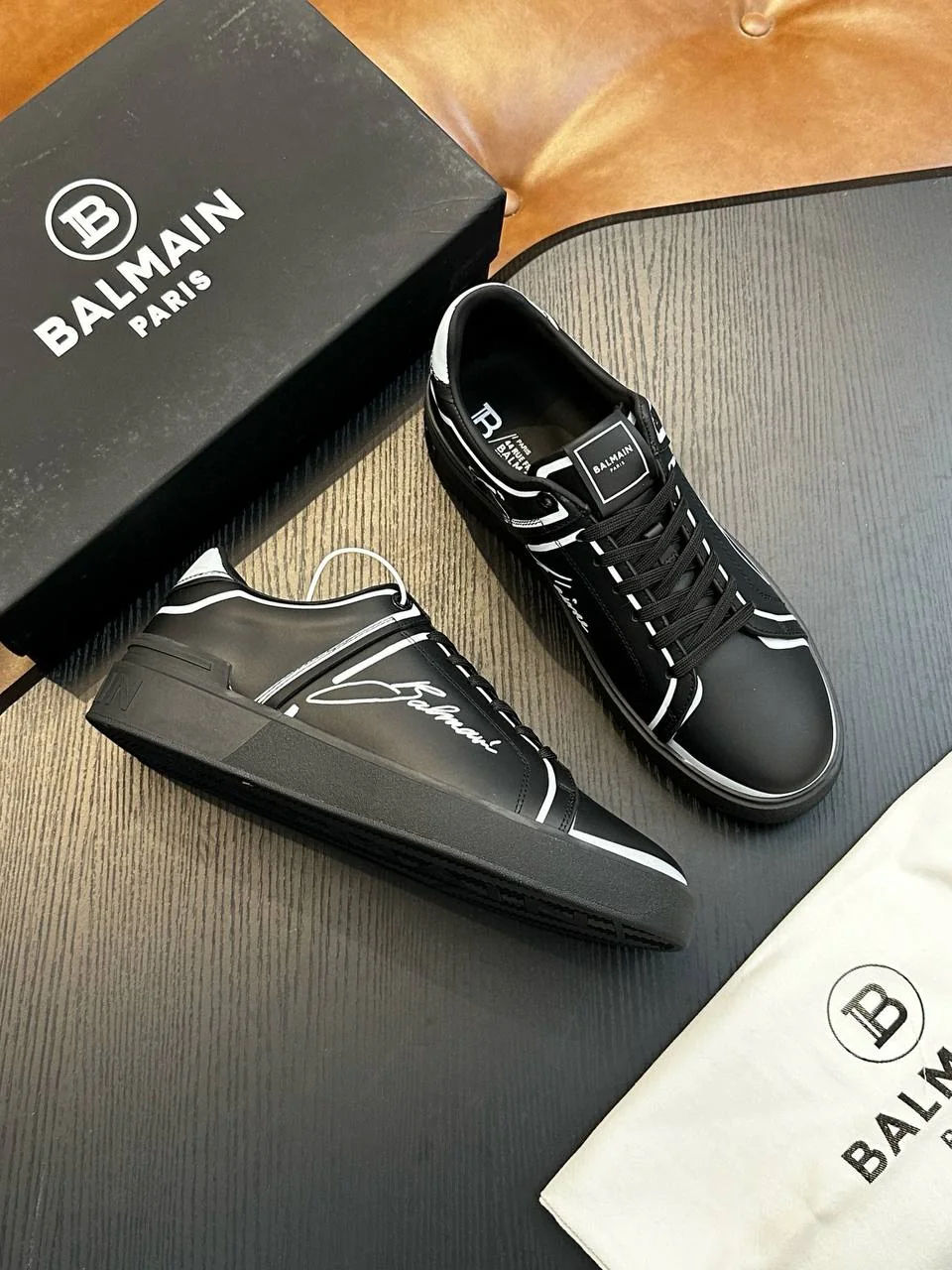 Кросівки - Balmain